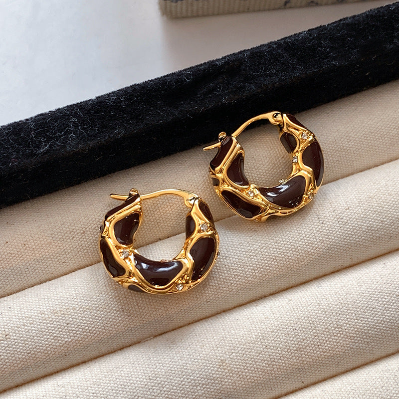 EHAO Electroplated Vintage Maillard Claret Enamel C-shaped Earrings for Women Luxury Niche high-end Earrings