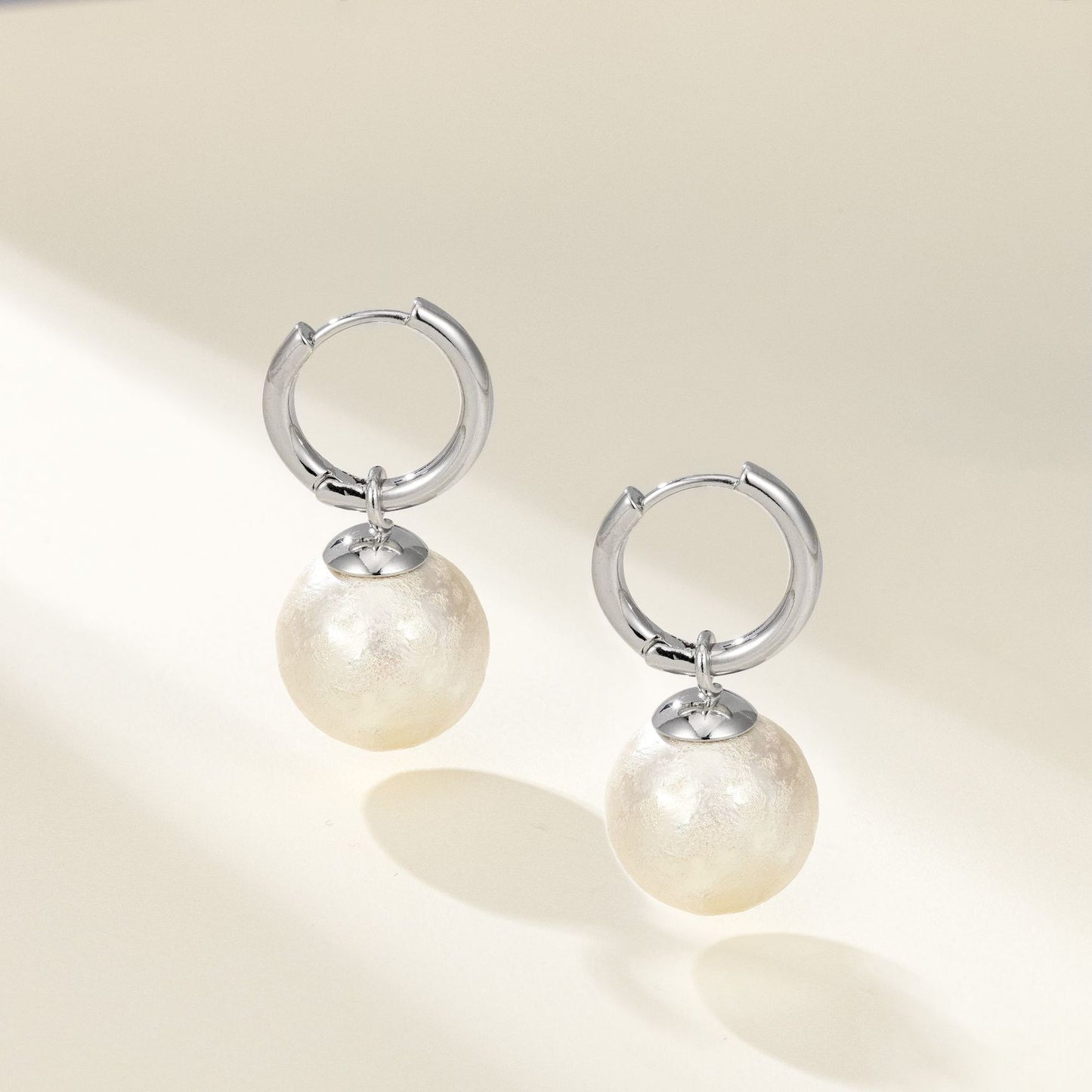 EHAO French Retro Unique Temperament High-end feeling Ice Cracked Cotton Pearl Earrings